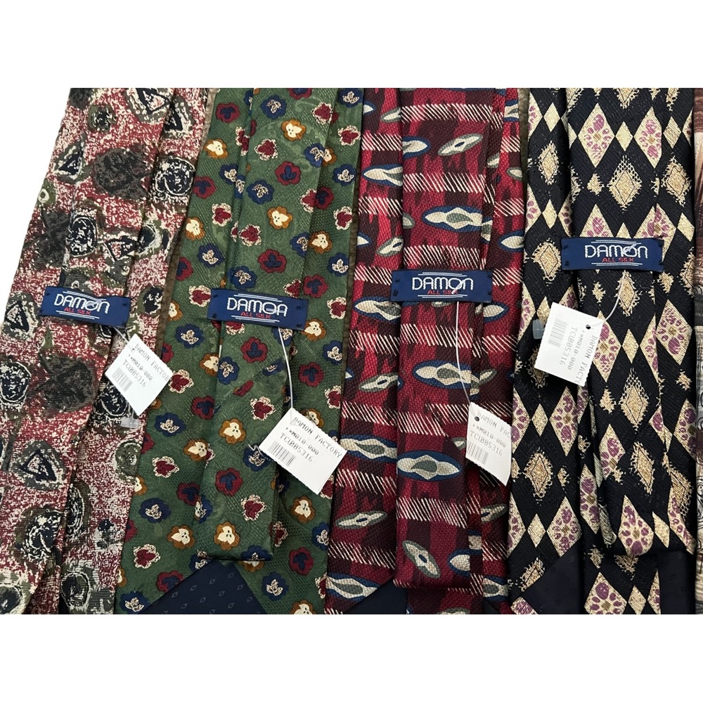 6- NWT Vintage Retro 90’s Y2K Patterned Silk Damon Neck Ties - Picture 5 of 8